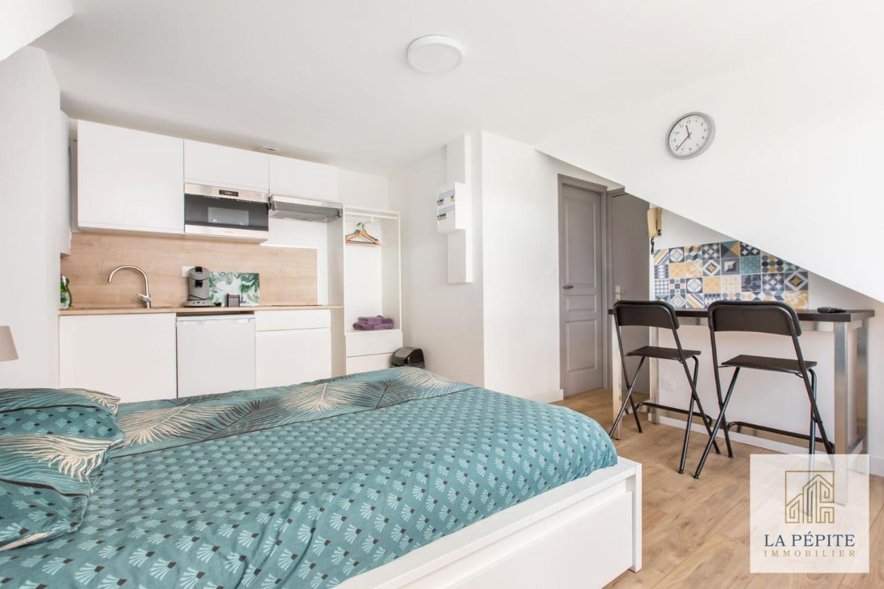Residence Pasteur ヴァランシエンヌ エクステリア 写真